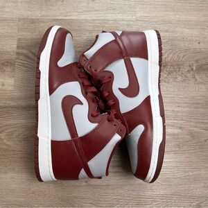 Nike Dunk Hi Bordeaux